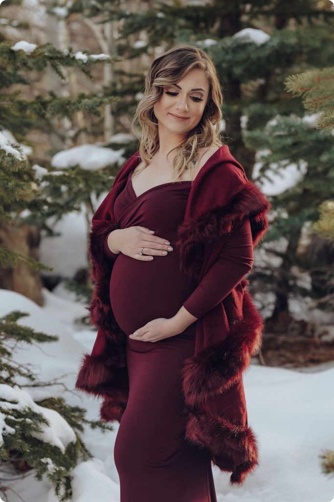 maternity session in the snow with Beka Price Photography