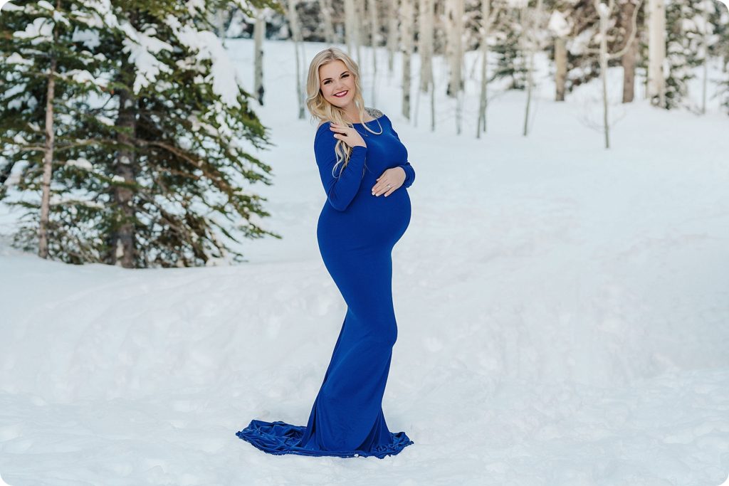 Madi’s Snowy Maternity Session {Beka Price Photography | Couture Utah Maternity Photographer}